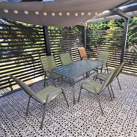 The Other House, Tatil Evi Piliscsaba